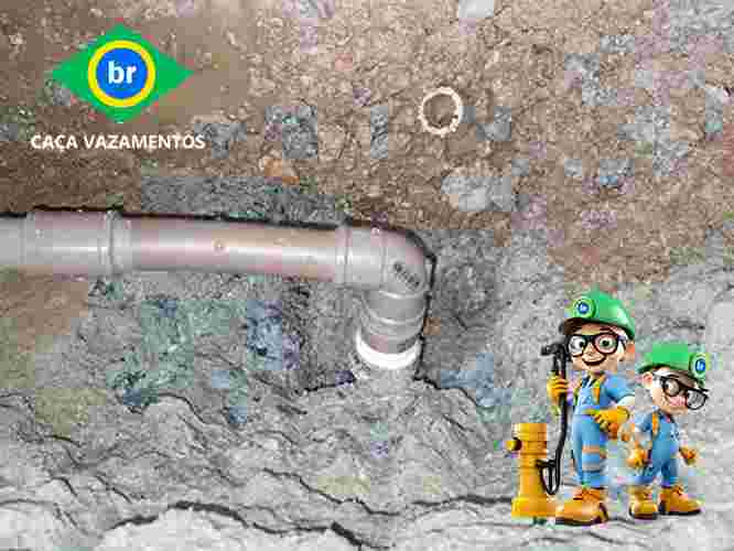 Infiltração e vazamentos da Sabesp em válvula Hydra, caixa d\'água e cavalete